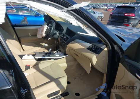 2013 BMW X3 xDrive28I z USA, uszkodzony, nr VIN 5UXWX9C54D0A32796